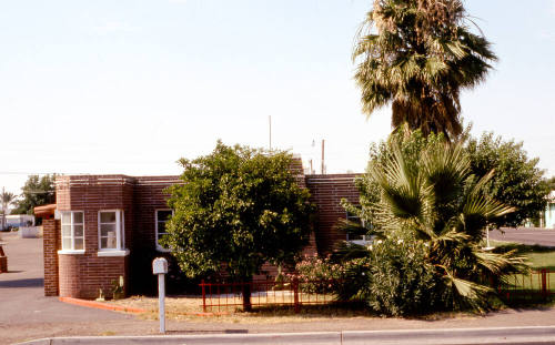 2091 E. Apache