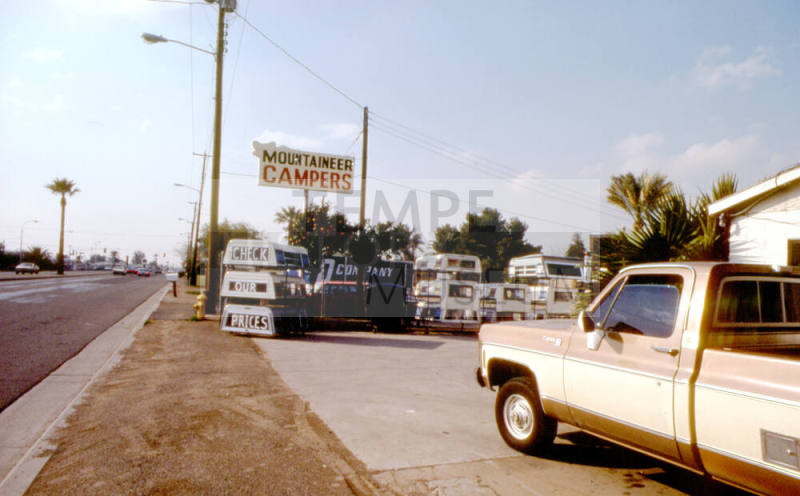 2401 block of E. Apache Blvd.