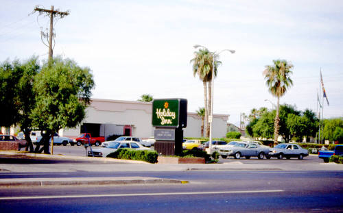 Holiday Inn sign, 915 E. Apache Blvd.