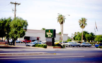 Holiday Inn sign, 915 E. Apache Blvd.