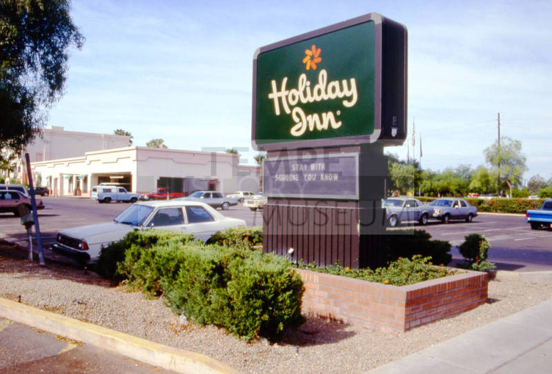 Holiday Inn sign, 915 E. Apache Blvd.