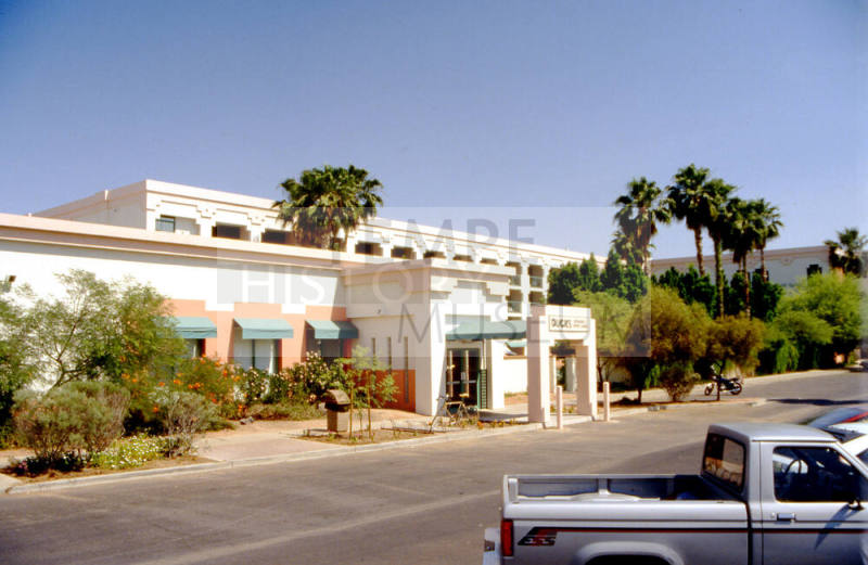 Holiday Inn, 915 E. Apache Blvd.