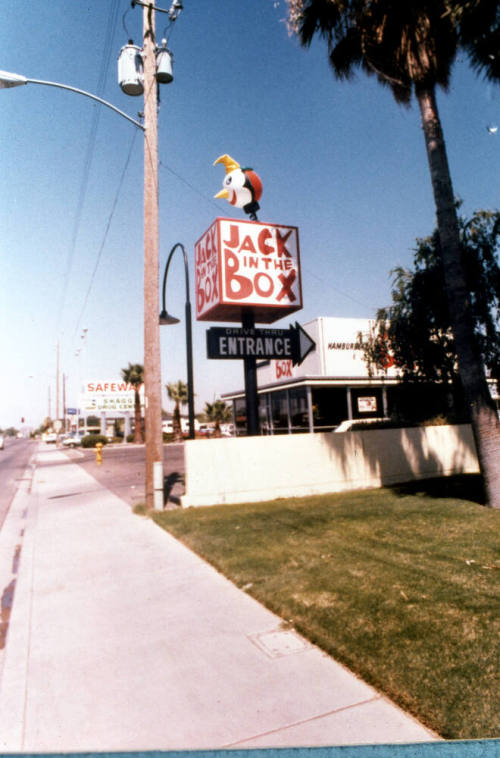 Jack in the Box, 942 E. Broadway Rd.