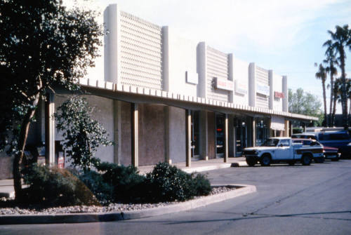 Shopping center, 915 E. Broadway Rd.