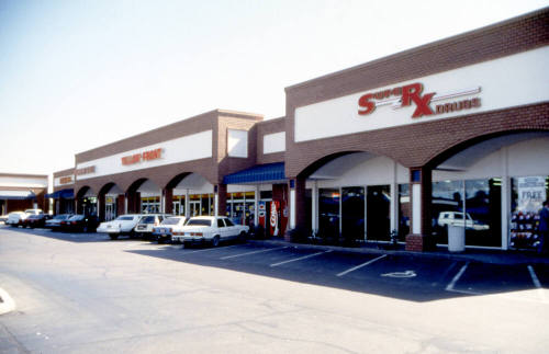 Broadway Marketplace, 915 E. Broadway Rd.
