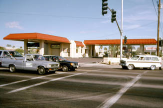 AM-PM Mini Market, 908 E. Broadway Rd.