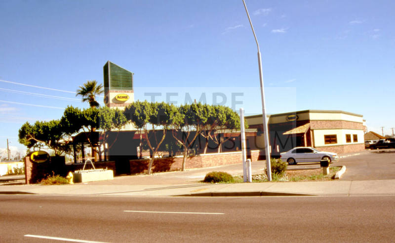 Acme, 855 S. Rural Rd.