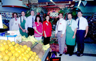 Employees, Stabler's Market, University Dr. and Mill Ave.
