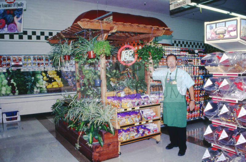 Store employee, Stabler's Market, University Dr. and Mill Ave.