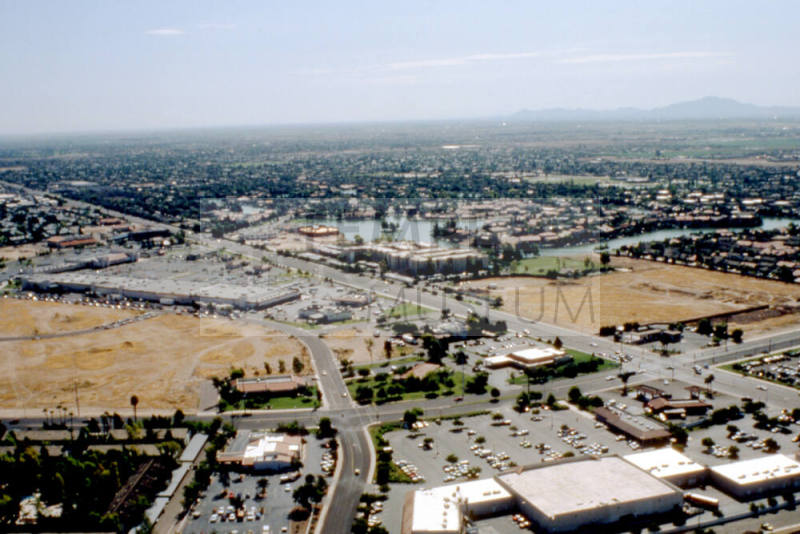 The Lakes Neighborhood, Tempe