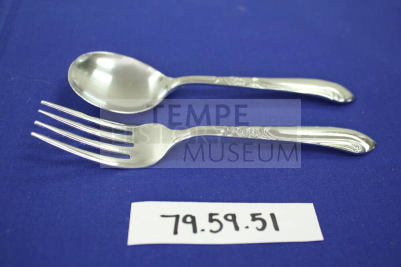 (A) Fork (B) Spoon