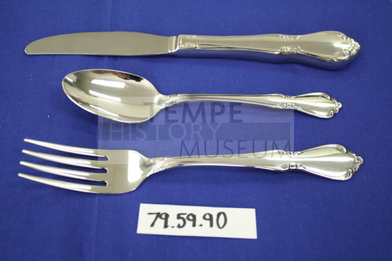 (A) Child's Knife (B) Child's Fork (C) Child's Spoon