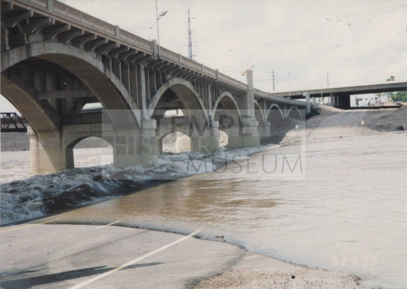 16,000 cfs - Northbound Mill Avenue