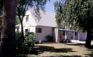 Residence, 1110 S. Farmer Ave.