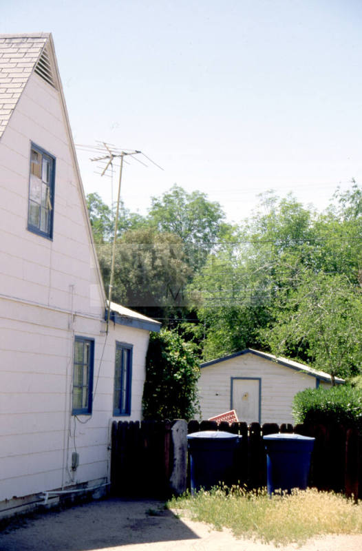 Residence, 1110 S. Farmer Ave.