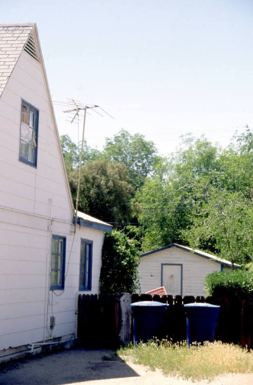 Residence, 1110 S. Farmer Ave.
