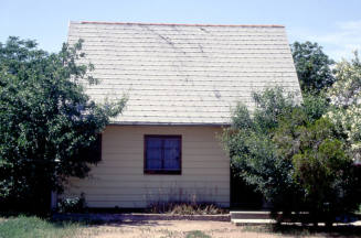 Residence in 1100 block of S. Farmer Ave.