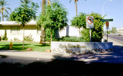 Date Palm Manor sign, W. Palmcroft Dr. and S. Mill Ave.