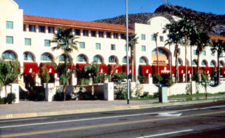 Tempe Mission Palms, 60 E. 5th St.