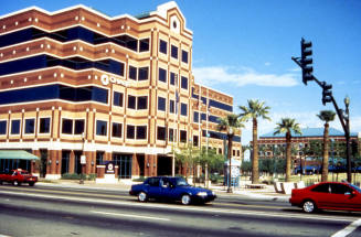 Chase Bank Building, Centerpoint