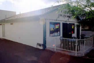 Frank's A Big Little Tavern, 941 E. Apache Blvd.