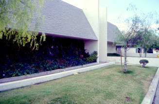 Building, 948 E. Apache Blvd.