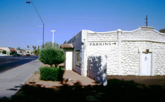 Murphy's Pub, 1810 E. Apache