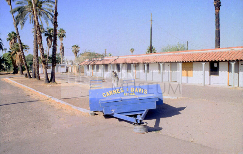 Closed motel, E. Apache Blvd.