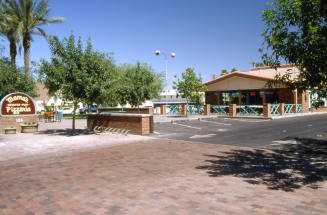 Mama's Pizzeria and Sports Pub, 106 E. University Dr.