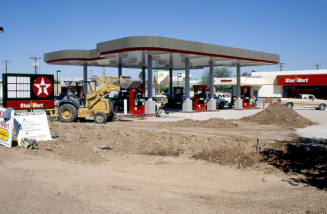 Texaco Star Mart, 922 E. Apache Blvd.
