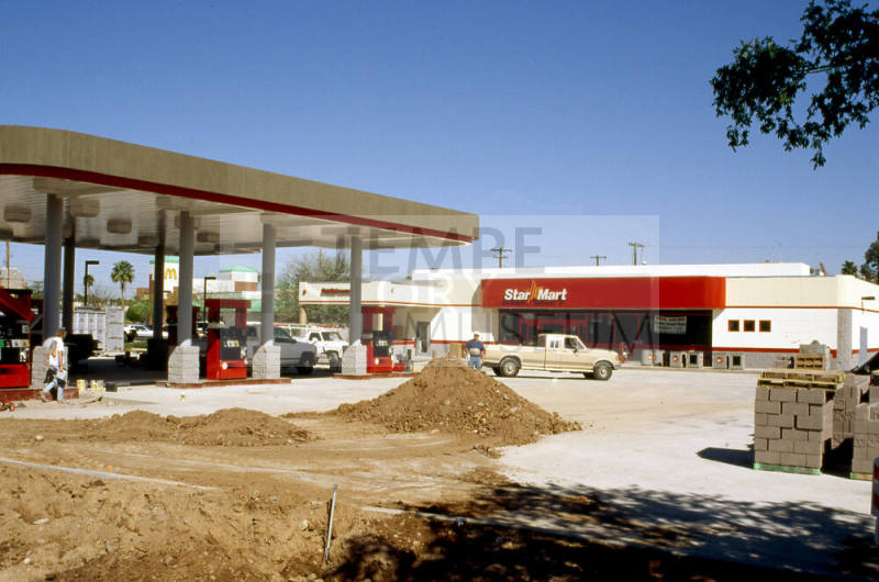 Texaco Star Mart, 922 E. Apache Blvd.