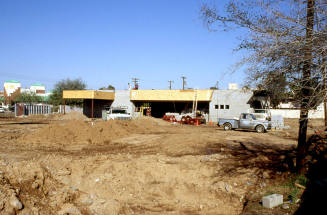 Texaco Star Mart under construction, 922 E. Apache Blvd.