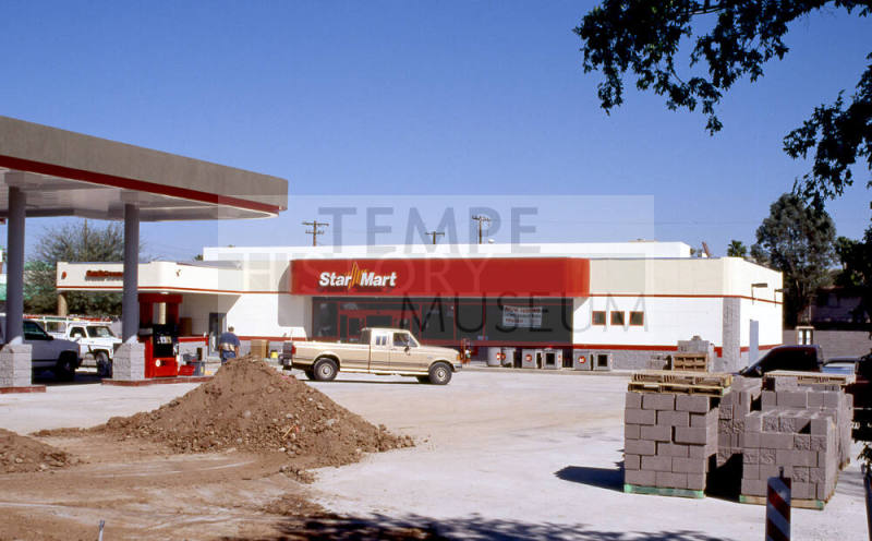 Texaco Star Mart, 922 E. Apache Blvd.