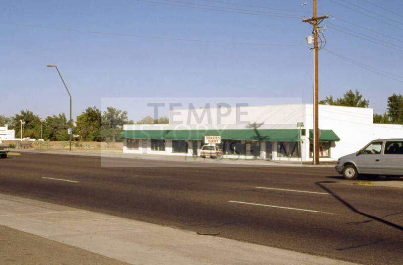 Gracie's Cottage, 1520 E. Apache Blvd.