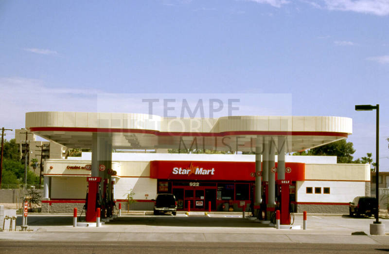 Texaco Star Mart, 922 E. Apache Blvd.