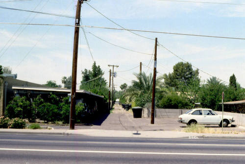 Alley Between Broadway Rd.and Solana Dr.