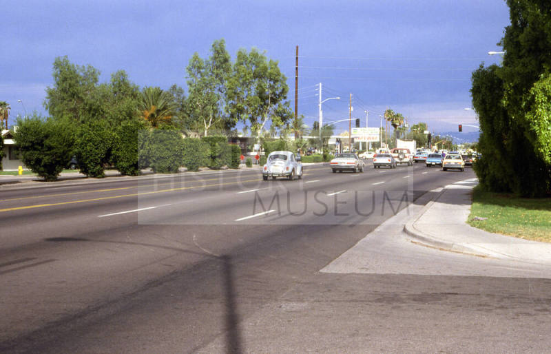 Broadway and La Rosa looking east
