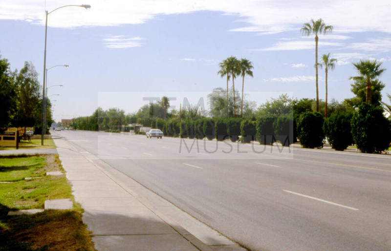 Broadway Road Looking West