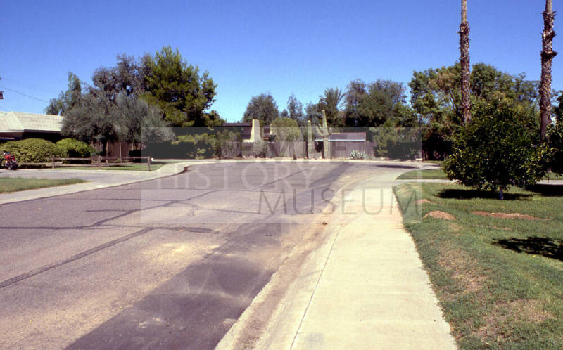 Ventura Cul-de-Sac, South of Broadway Rd.
