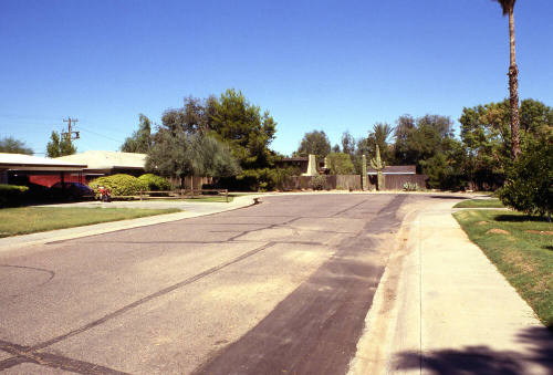 Ventura Cul-de-Sac at Broadway