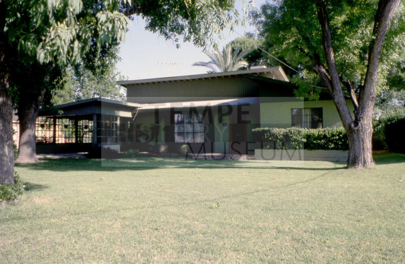Residence, 306 E. 15th St.