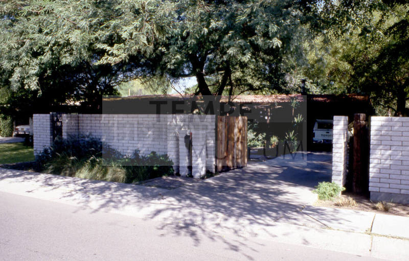 Nickels residence, 322 E. Broadway Ln.