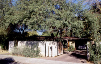 Nickels residence, 322 E. Broadway Ln.