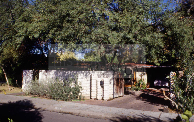 Nickels residence, 322 E. Broadway Ln.