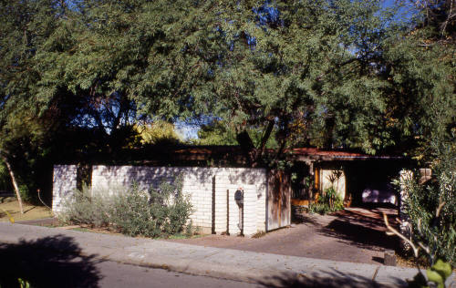 Nickels residence, 322 E. Broadway Ln.