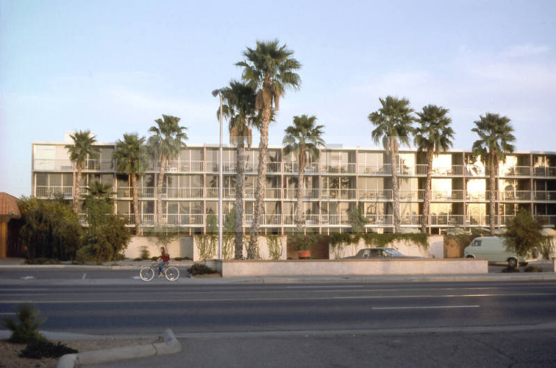 Holiday Inn before remodel, Apache and Rural