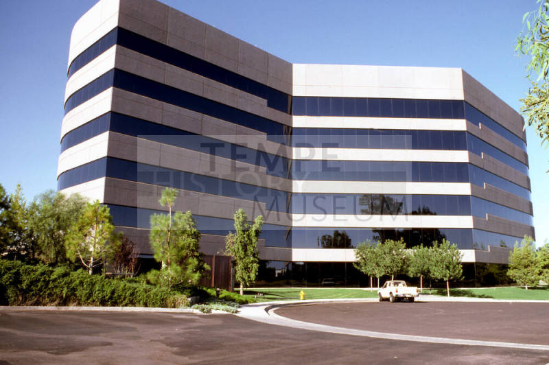 Park Garden, 1620 W. Fountainhead Parkway