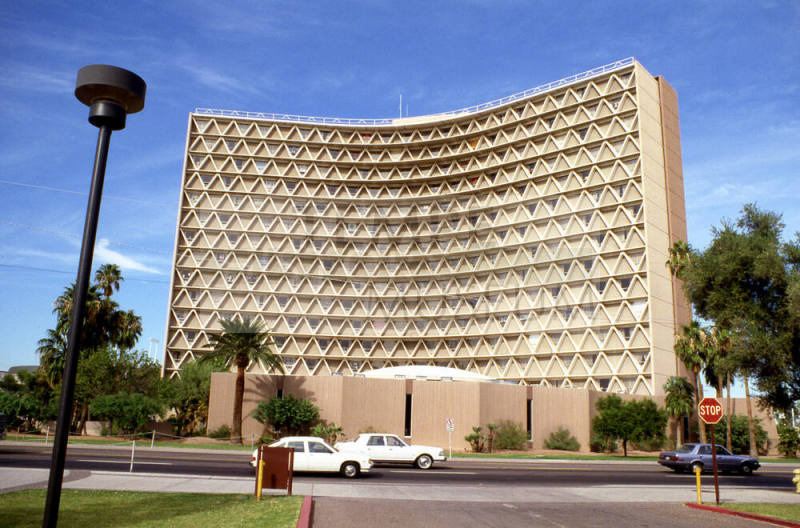 Manzanita Hall, ASU