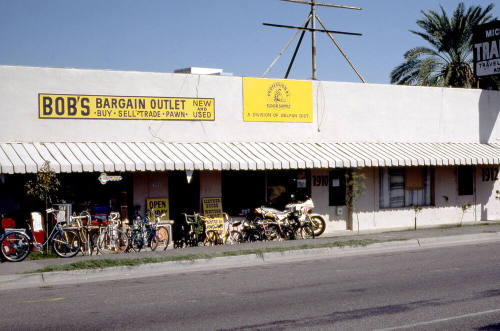 Bob's Bargain Outlet, 1910 E. Apache