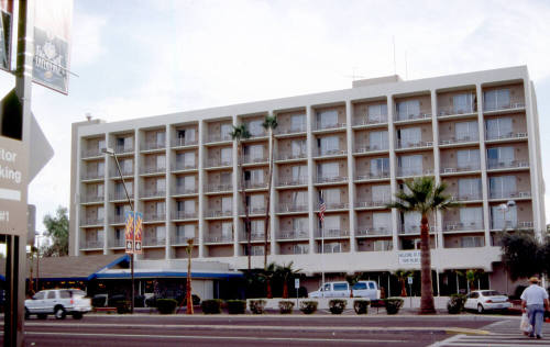 Twin Palms Hotel, 225 E. Apache Blvd.